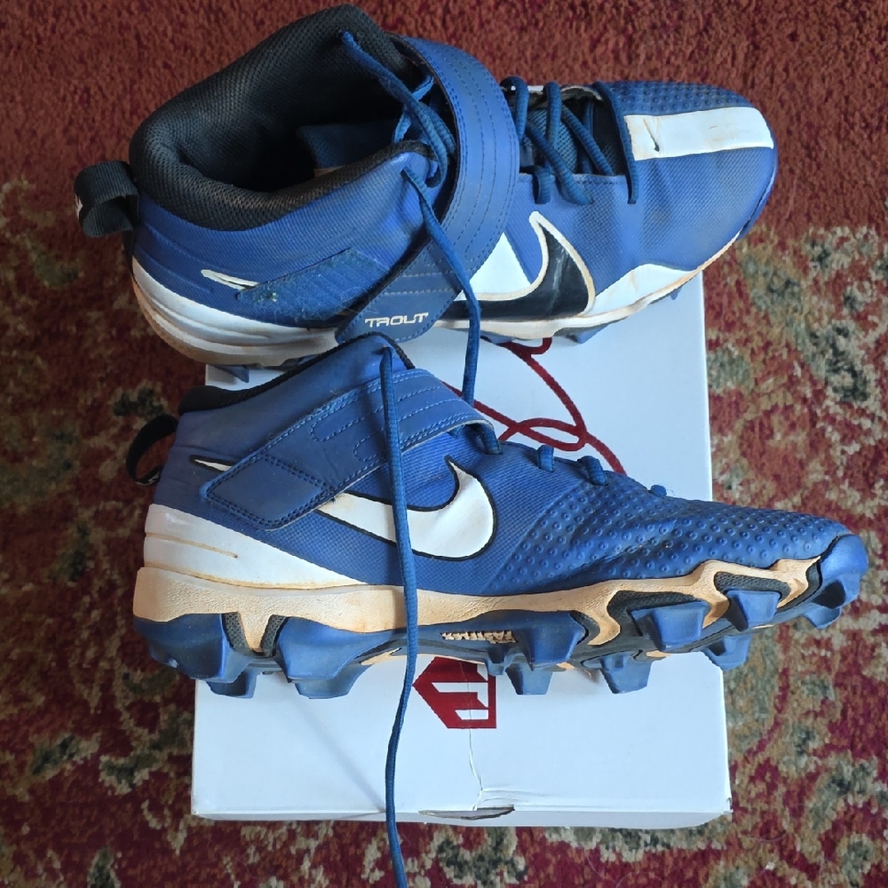 Nike Kids Blue and White Cleats